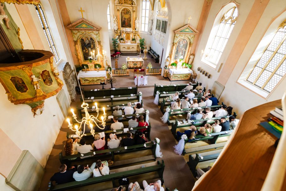 Kirchliche Trauung in St. Urban und Vitus in Neuhausen