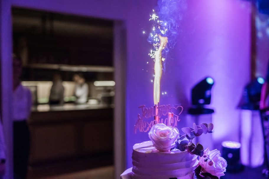 Hochzeitstorte bei der Feier auf Burg Staufeneck
