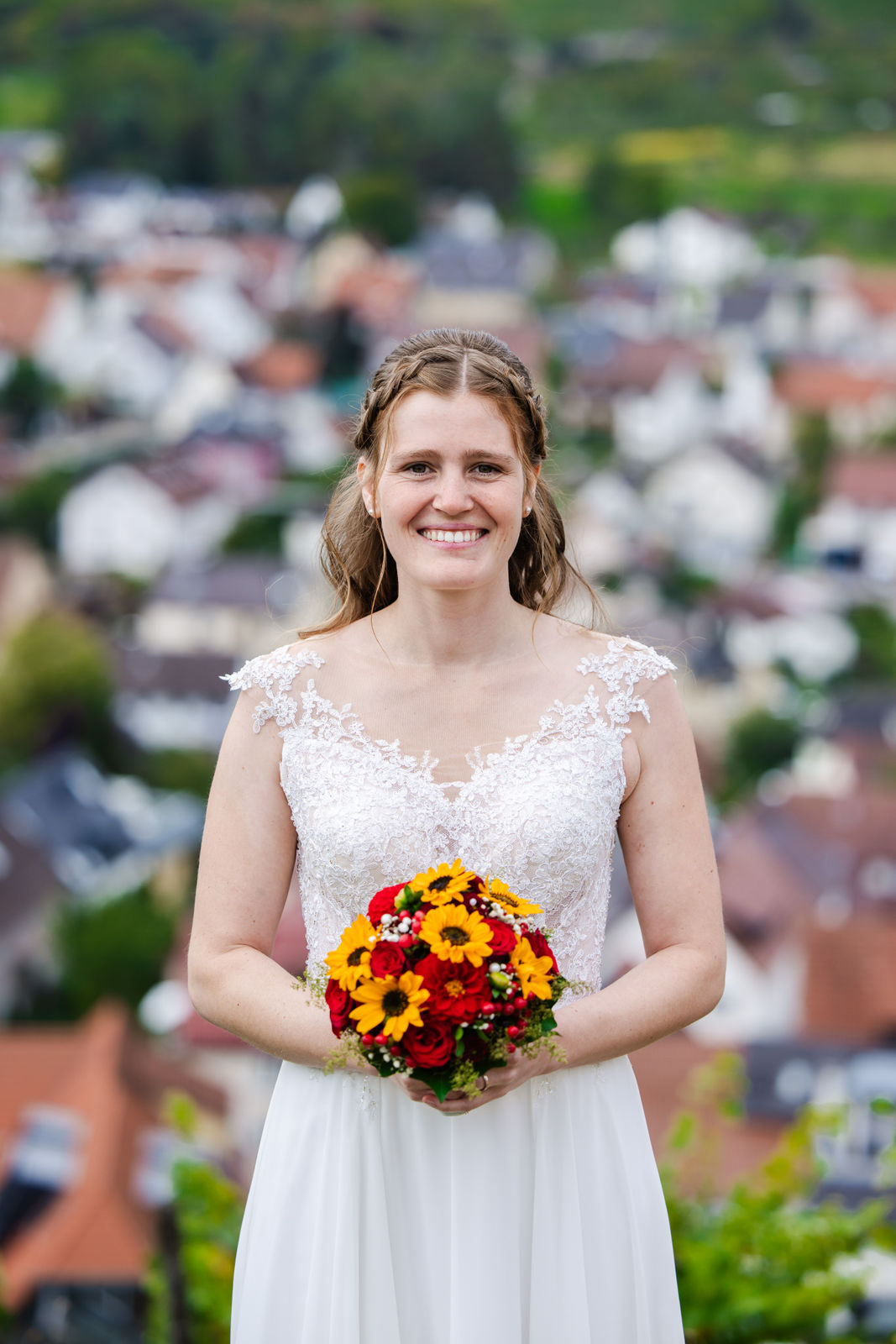 Portrait der Braut beim Brautpaarshooting auf der Y-Burg
