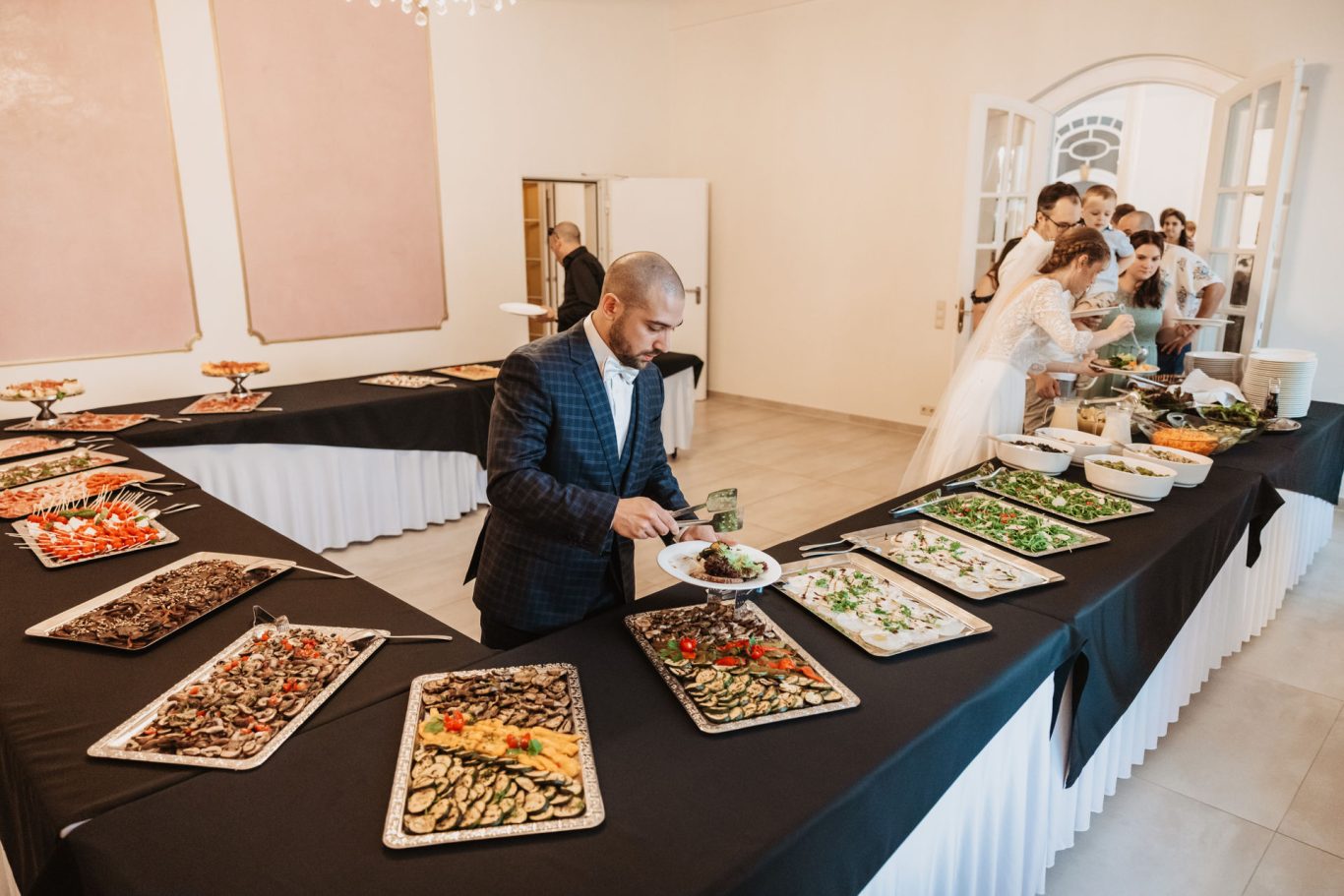 Das festlich angerichtete Buffet