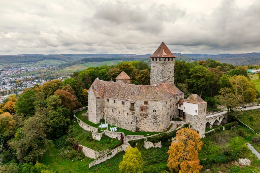 Burg Lichtenberg im Bottwartal aus der Luft