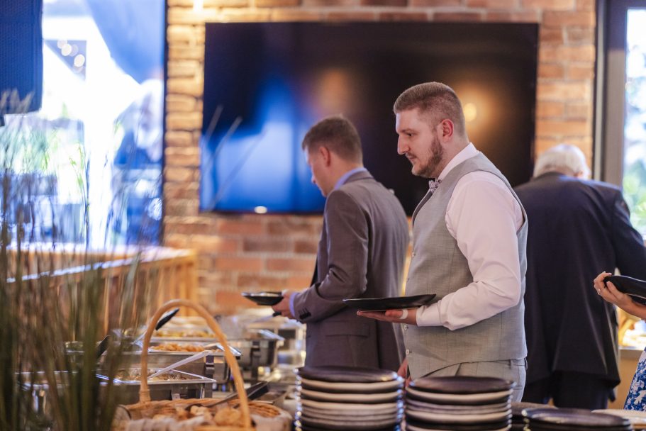 Hochzeitsbuffet und Service im The Woods Ketsch