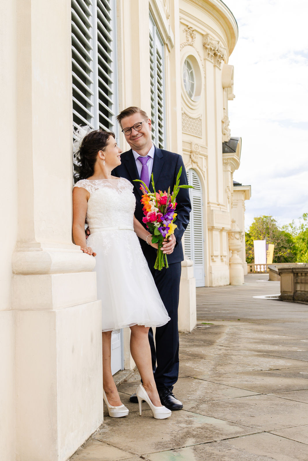 Paarportrait beim After-Wedding-Shooting auf Schloss Solitude Stuttgart