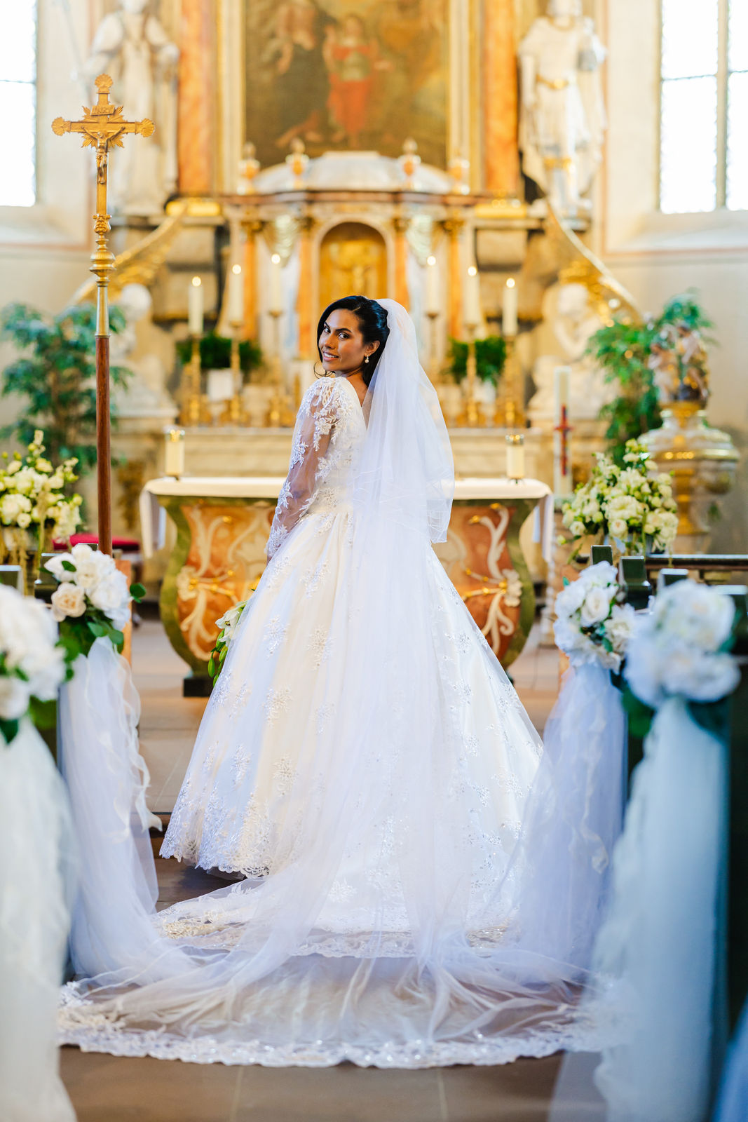 Brautshooting in der Kirche