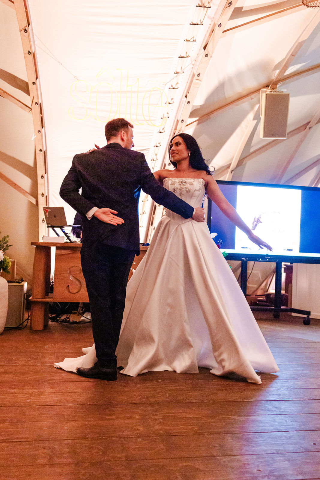 Hochzeitstanz in sôltē Studios