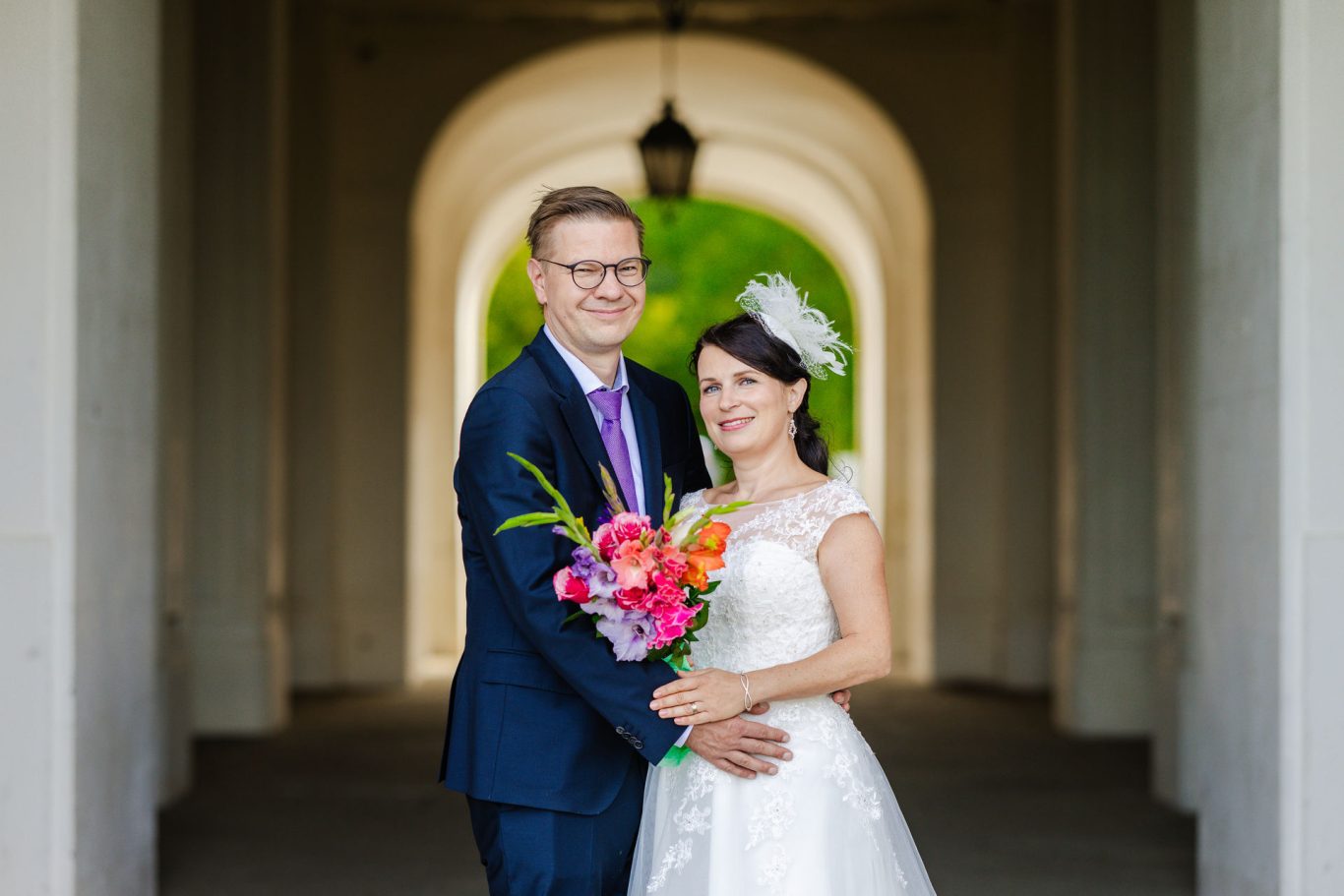 Paarportrait beim After-Wedding-Shooting auf Schloss Solitude